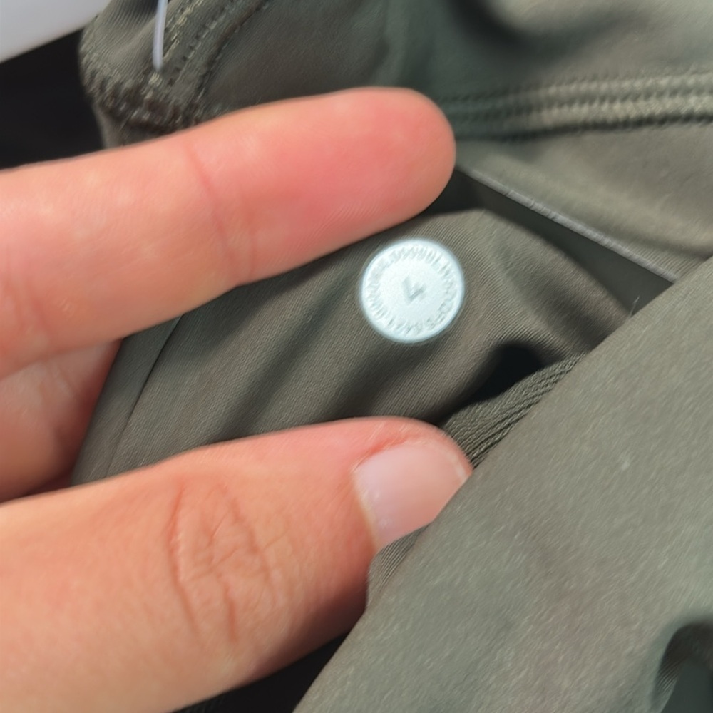 NWT Lululemon Base Pace High-Rise Running Tight 28" Dark Olive - Picture 6 of 7